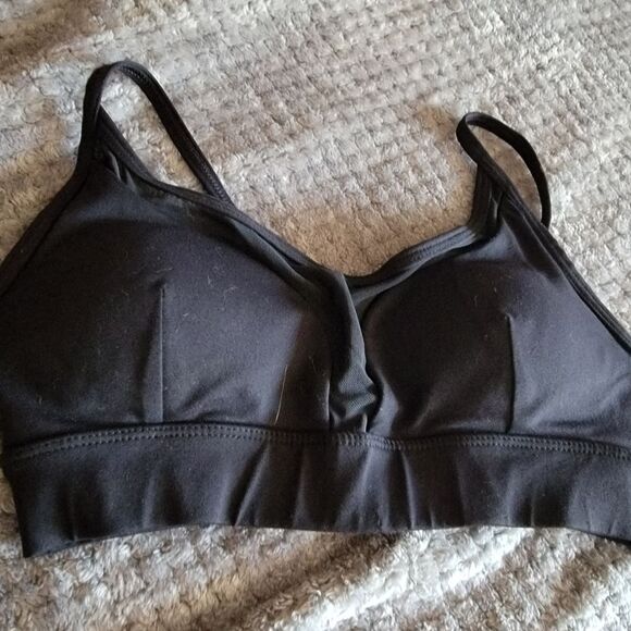XS Fitted Crop Sports Bra BUNDLE (8) - Picture 4 of 9